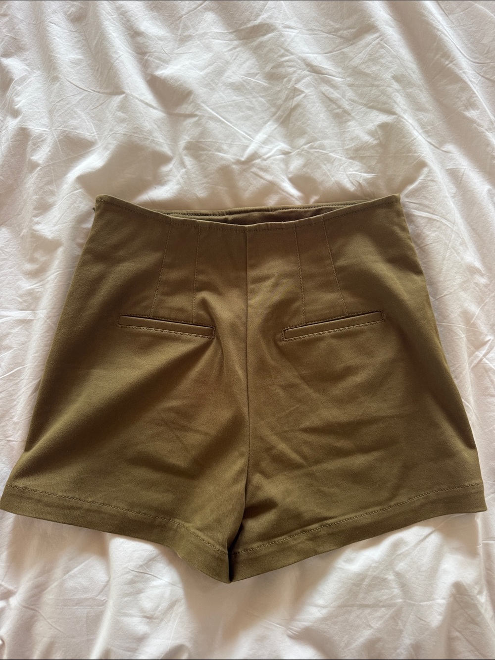 10 Crosby Derek Lam Olive Utility Mini Skort with Pearl Buttons - Picture 4 of 4